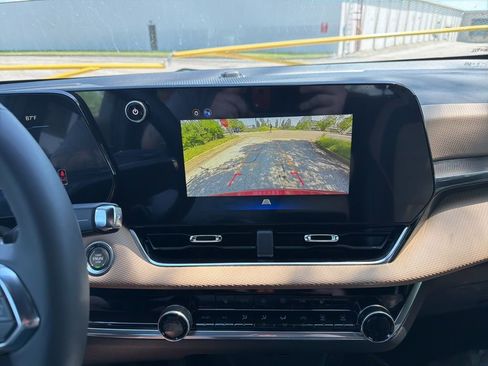 New 2026 Chevrolet Equinox ACTIV AWD/4WD image 7
