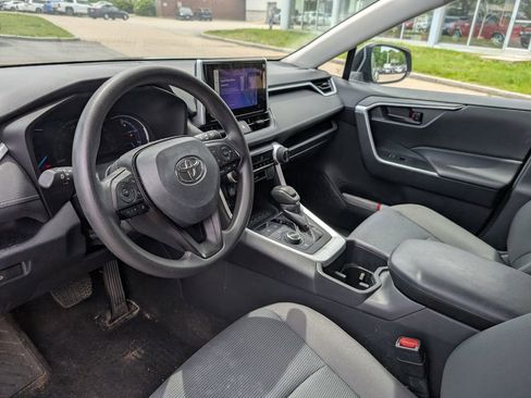 Used 2024 Toyota RAV4 LE AWD/4WD image 17