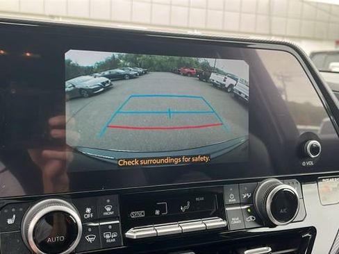 Certified 2024 Toyota Highlander XSE AWD/4WD image 16