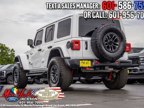 Used 2024 Jeep Wrangler Unlimited Rubicon AWD/4WD image 5