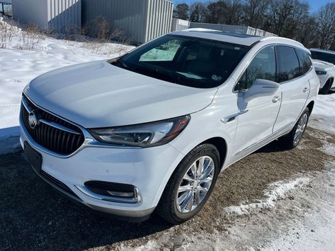 Used 2021 Buick Enclave Premium w/ Sun and Sites Package image 5