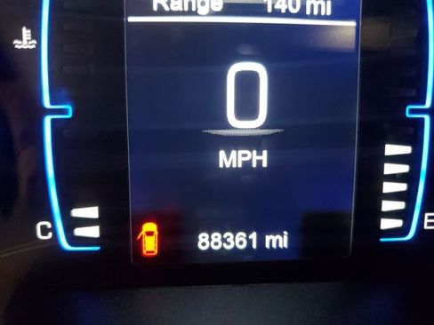 Used 2017 Chrysler Pacifica Touring FWD image 18