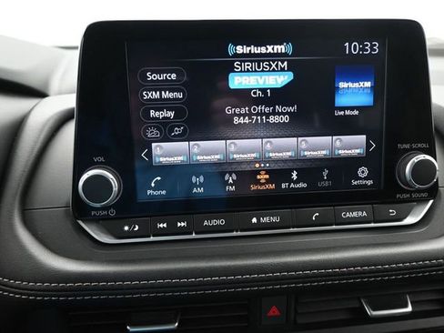 Used 2025 Nissan Rogue SV AWD/4WD image 18