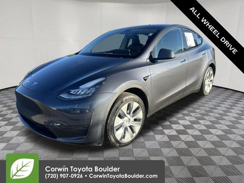 Used 2023 Tesla Model Y Long Range AWD/4WD image 3
