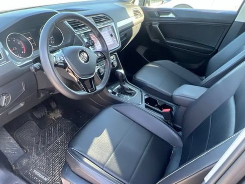 Used 2021 Volkswagen Tiguan SEL FWD image 5