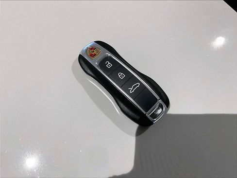 Used 2023 Porsche 911 Carrera GTS image 35