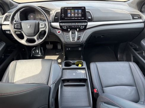 Used 2025 Honda Odyssey Sport-L image 17
