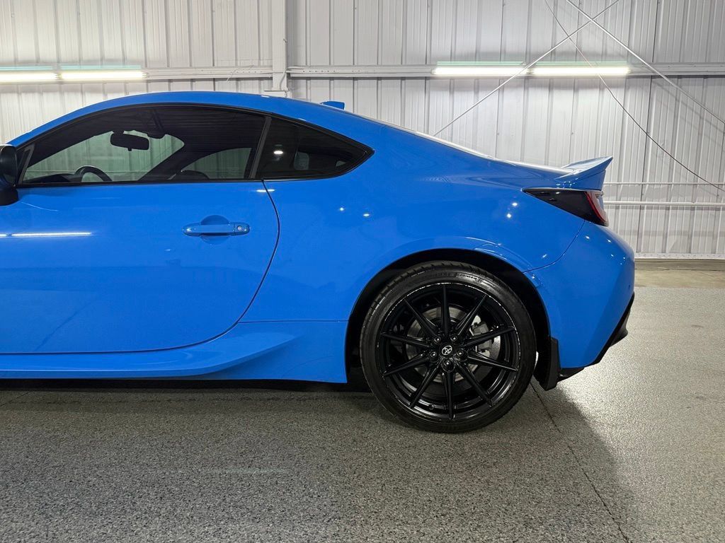 Used 2024 Toyota GR86 Premium RWD image 12