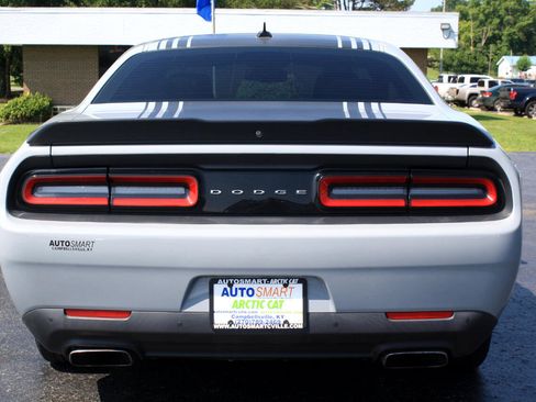 Used 2020 Dodge Challenger R/T w/ Shaker Package image 6