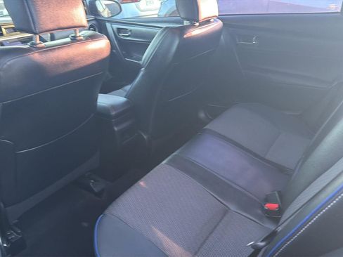 Used 2018 Toyota Corolla SE w/ Carpet Mat Package (TMS) FWD image 8