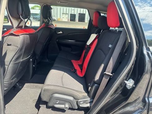 Used 2018 Dodge Journey SE w/ Blacktop Package FWD image 13