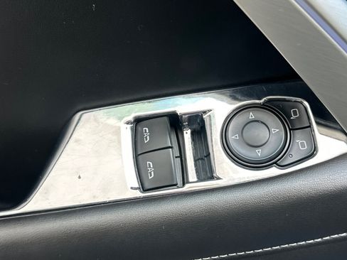 Used 2016 Chevrolet Camaro SS RWD image 12