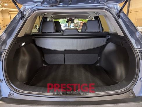 Used 2024 Toyota Corolla Cross XLE image 8