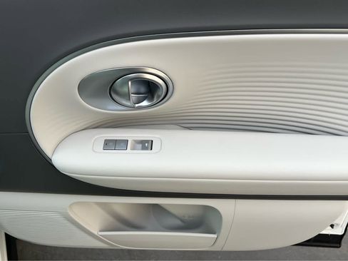 New 2026 Hyundai Ioniq 9 SEL image 18