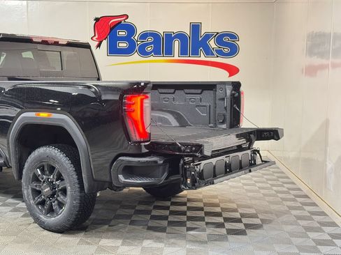 New 2026 GMC Sierra 2500 AT4 w/ AT4 Premium Plus Package AWD/4WD image 10
