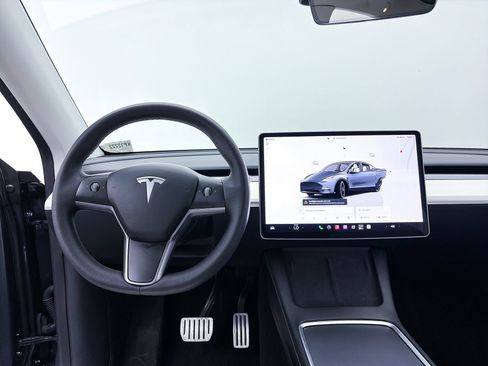 Used 2022 Tesla Model Y Performance AWD/4WD image 3