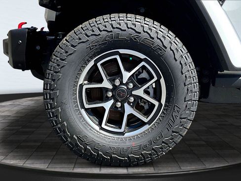 New 2026 Jeep Gladiator Rubicon AWD/4WD image 12
