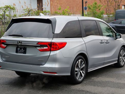 Used 2023 Honda Odyssey Touring image 7
