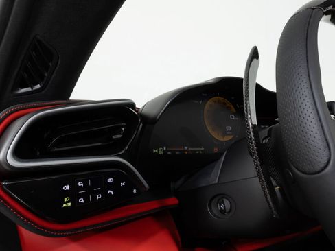 Used 2025 Ferrari 296 GTS RWD image 36