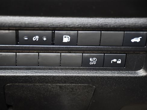 Used 2025 Mitsubishi Outlander SE AWD/4WD image 35