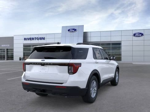 New 2026 Ford Explorer Active RWD image 8