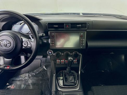 Used 2022 Toyota GR86 image 16