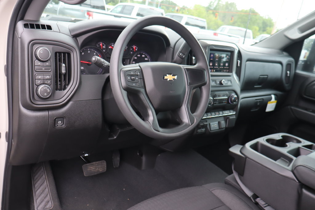 New 2026 Chevrolet Silverado 2500 Custom w/ Custom Value Package AWD/4WD image 6