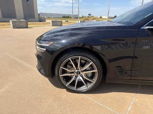 Used 2024 Genesis G70 2.5T RWD image 9
