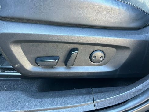 Used 2024 Mitsubishi Outlander SE image 17