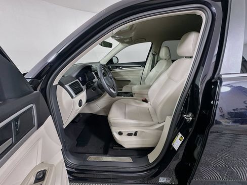 Used 2023 Volkswagen Atlas SE FWD image 21