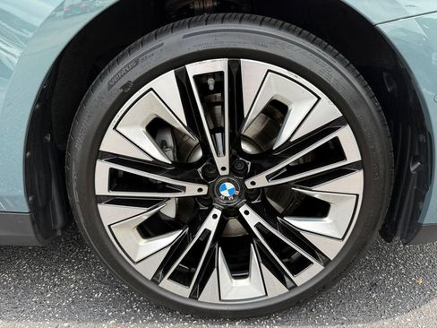 Used 2026 BMW 530i xDrive AWD/4WD image 18