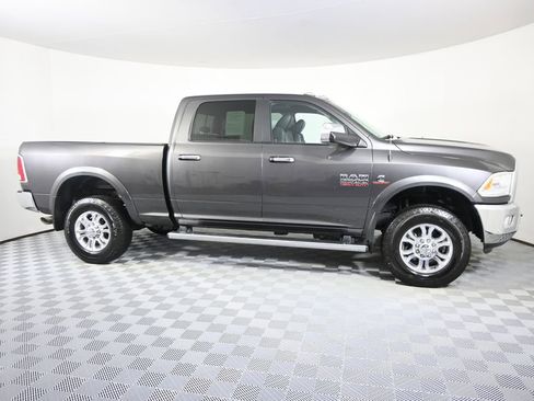 Used 2018 RAM 2500 Laramie AWD/4WD image 9