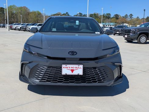 New 2026 Toyota Camry SE image 2