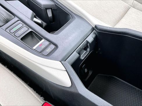 Used 2023 Honda Accord EX image 32