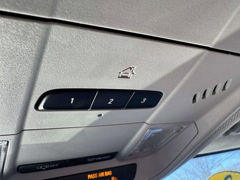 Used 2023 GMC Acadia AT4 image 31