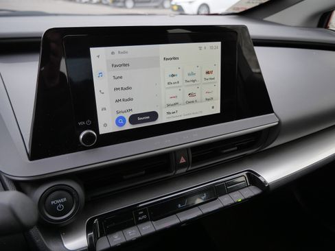 Used 2024 Toyota Prius LE image 22