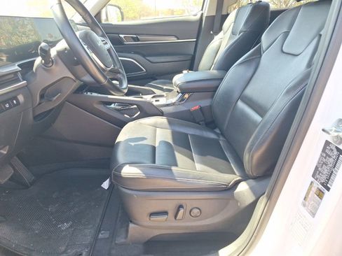 Used 2025 Kia Telluride S image 16