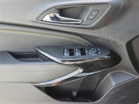 Used 2024 Chevrolet Trax LT w/ Driver Confidence Package image 38