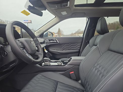 New 2026 Mitsubishi Outlander SEL AWD/4WD image 11