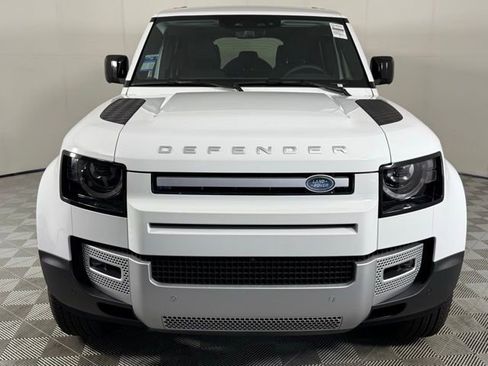 New 2025 Land Rover Defender 110 S image 9