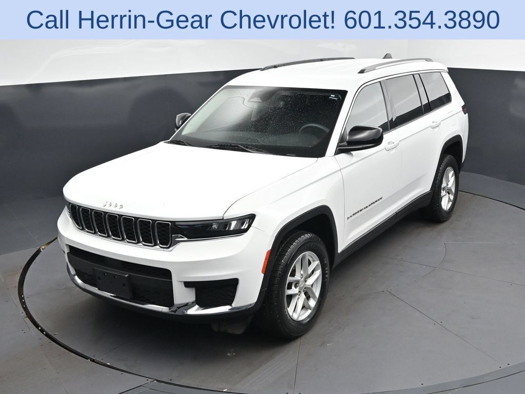 Used 2023 Jeep Grand Cherokee L Laredo RWD image 30