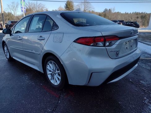 Used 2020 Toyota Corolla LE w/ LE Premium Package image 5