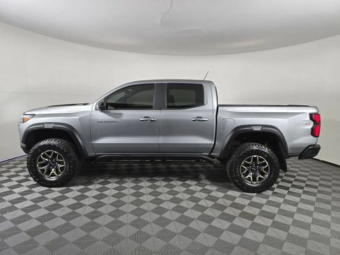 Used 2024 Chevrolet Colorado ZR2 w/ Technology Package AWD/4WD image 4