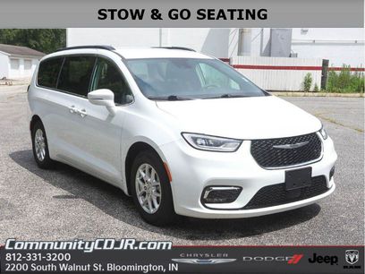 Used 2022 Chrysler Pacifica Touring-L