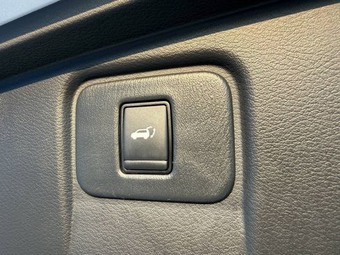 Used 2018 Nissan Murano SL AWD/4WD image 39