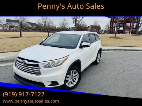 Used 2016 Toyota Highlander LE image 1