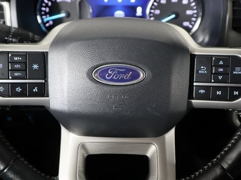 Used 2024 Ford Expedition XLT image 34