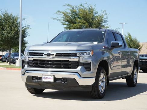 Used 2024 Chevrolet Silverado 1500 LT AWD/4WD image 3