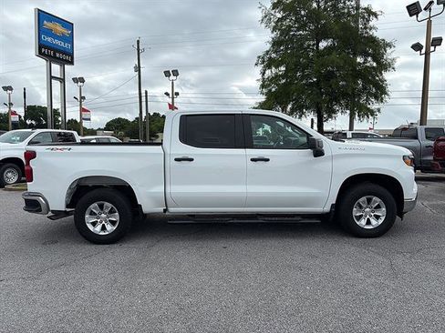 Used 2025 Chevrolet Silverado 1500 W/T w/ WT Value Package AWD/4WD image 4