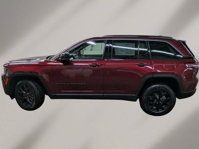 New 2026 Jeep Grand Cherokee Altitude